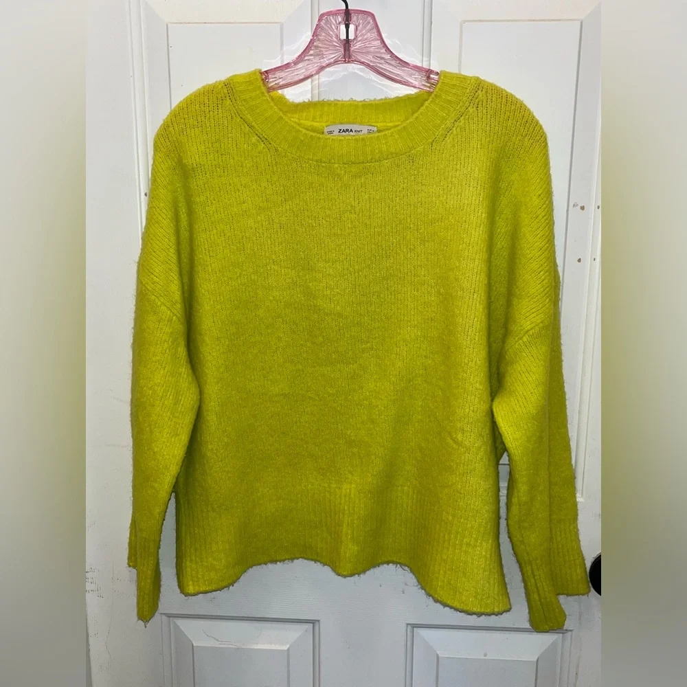 VGUC Zara Women’s Crewneck Sweater in Yellow - Sz Medium